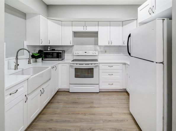 131 NE 55th St, Oakland Park FL 33334