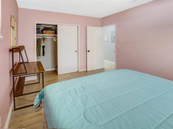 131 NE 55th St, Oakland Park FL 33334