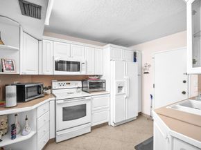 800 NE 195th St 601, Miami FL 33179