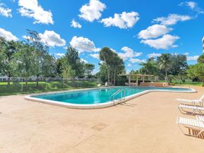 800 NE 195th St 601, Miami FL 33179