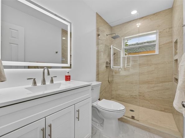 728 NE 7th St, Pompano Beach FL 33060