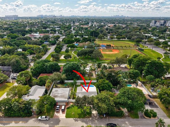 728 NE 7th St, Pompano Beach FL 33060