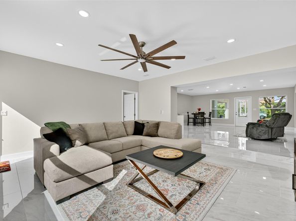 728 NE 7th St, Pompano Beach FL 33060