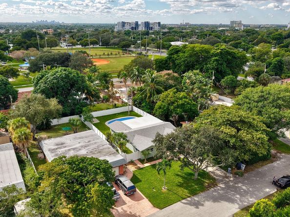 728 NE 7th St, Pompano Beach FL 33060