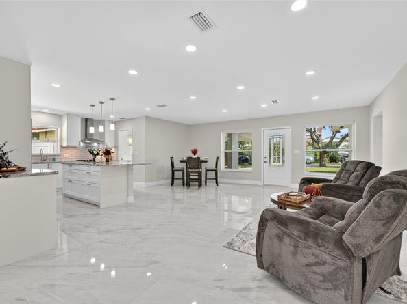 728 NE 7th St, Pompano Beach FL 33060