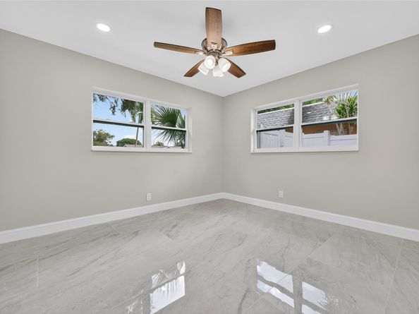 728 NE 7th St, Pompano Beach FL 33060