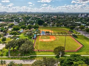 728 NE 7th St, Pompano Beach FL 33060