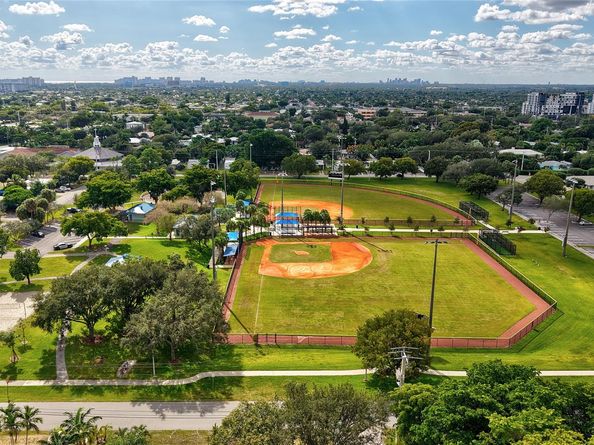 728 NE 7th St, Pompano Beach FL 33060