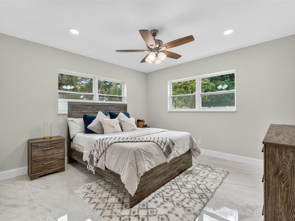 728 NE 7th St, Pompano Beach FL 33060