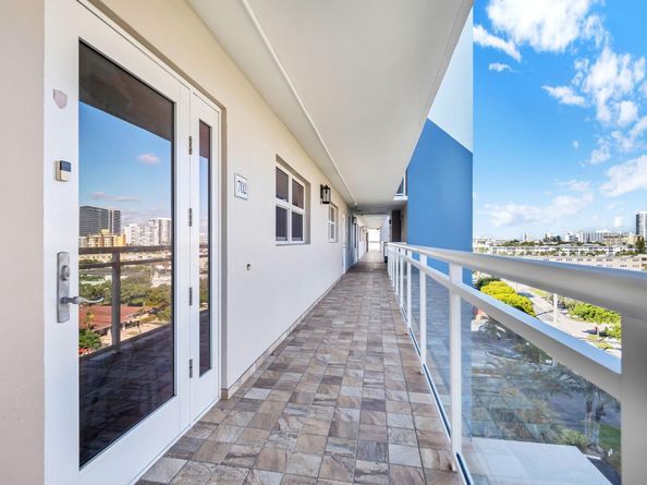 615 N Riverside Dr 702, Pompano Beach FL 33062