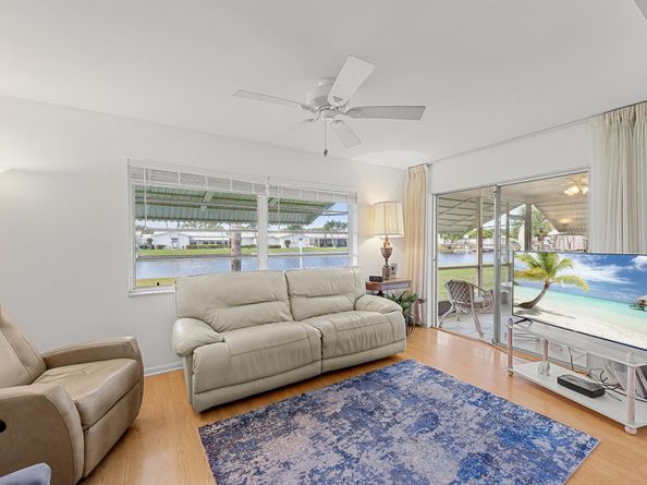 1008 SW 7th Avenue, Boynton Beach FL 33426