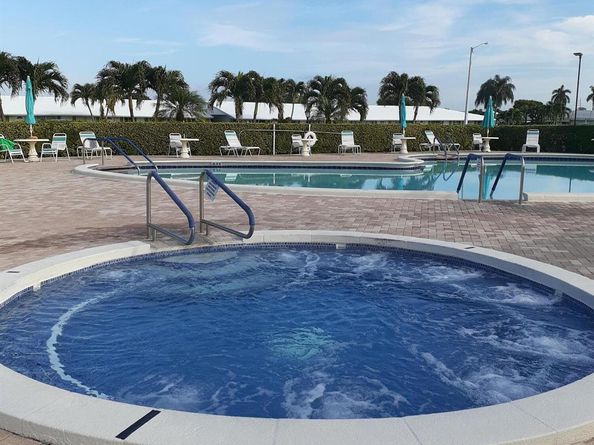 1008 SW 7th Avenue, Boynton Beach FL 33426