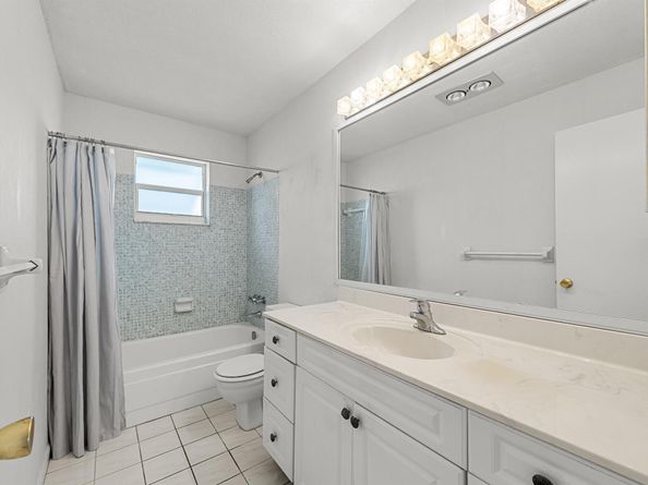 1008 SW 7th Avenue, Boynton Beach FL 33426