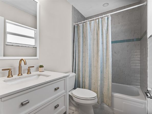 3216 SE 8th Street 305, Pompano Beach FL 33062