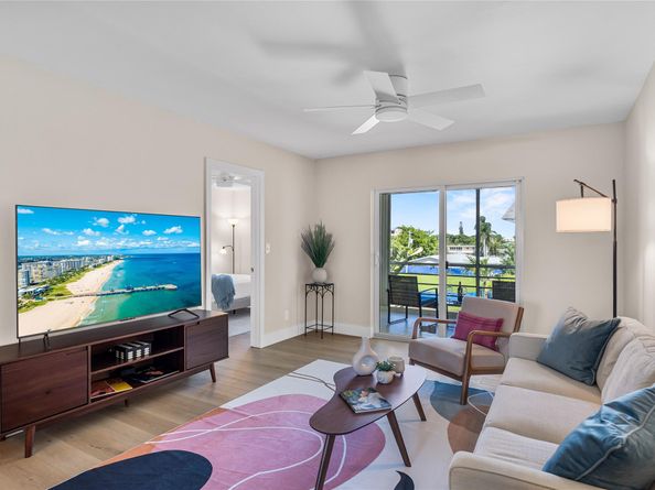 3216 SE 8th Street 305, Pompano Beach FL 33062