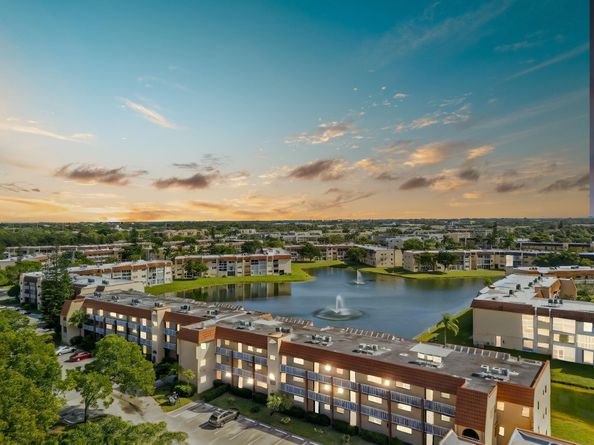 8950 Sunrise Lakes Blvd 210, Sunrise FL 33322