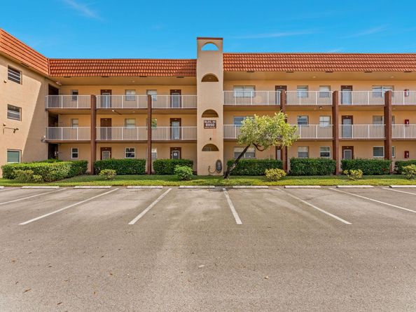 8950 Sunrise Lakes Blvd 210, Sunrise FL 33322