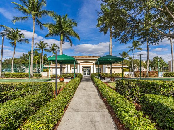 9539 W Weldon Circle F201, Tamarac FL 33321