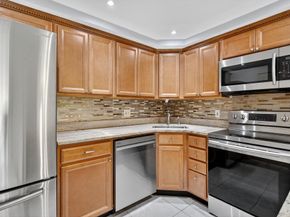 206 Pine Hov Circle C1, Greenacres FL 33463