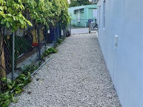 2201 NE 135th Ln, North Miami Beach FL 33181