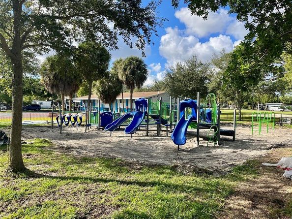 2201 NE 135th Ln, North Miami Beach FL 33181