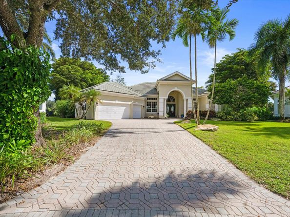 762 Pine Chase Court, Wellington FL 33414