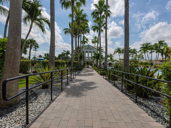 1534 Running Oak Lane, Royal Palm Beach FL 33411