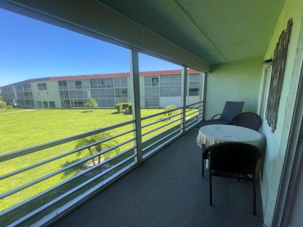 3100 Springdale Boulevard 214, Palm Springs FL 33461