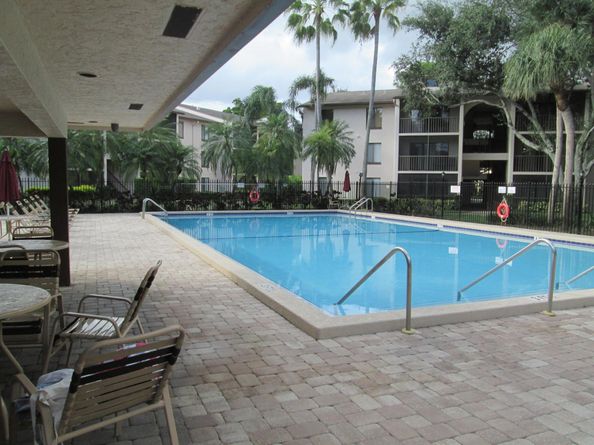209 Foxtail Drive G1, Greenacres FL 33415