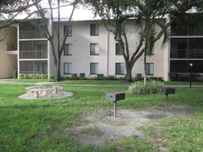 209 Foxtail Drive G1, Greenacres FL 33415