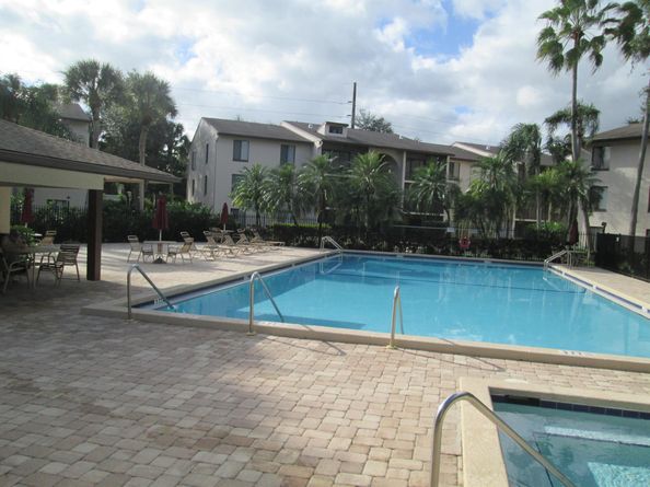 209 Foxtail Drive G1, Greenacres FL 33415