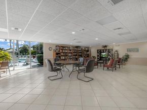 2970 NE 16th Ave 211, Oakland Park FL 33334