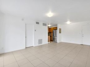 2970 NE 16th Ave 211, Oakland Park FL 33334