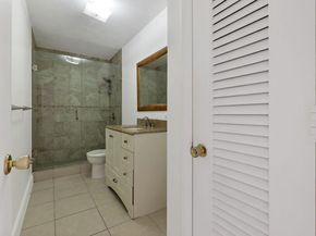 2970 NE 16th Ave 211, Oakland Park FL 33334