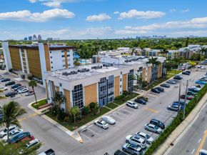 2970 NE 16th Ave 211, Oakland Park FL 33334