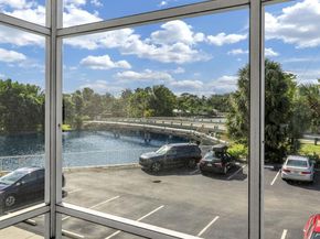 2970 NE 16th Ave 211, Oakland Park FL 33334