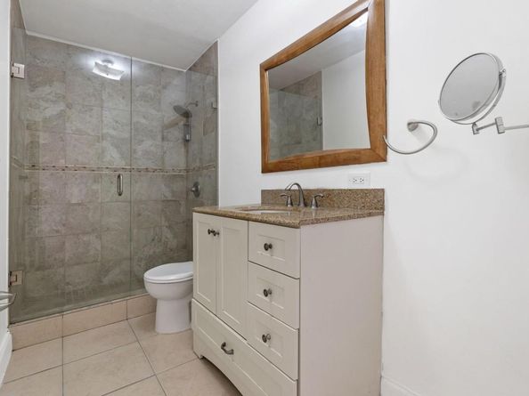 2970 NE 16th Ave 211, Oakland Park FL 33334