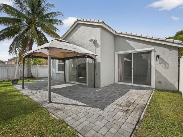 1475 Running Oak Lane, Royal Palm Beach FL 33411