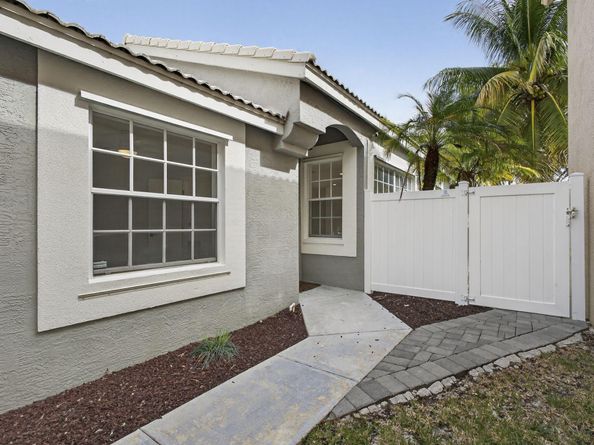 1475 Running Oak Lane, Royal Palm Beach FL 33411