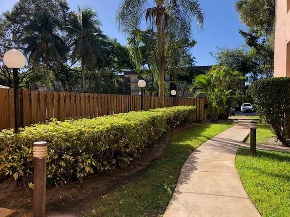 6800 Cypress Rd 511, Plantation FL 33317