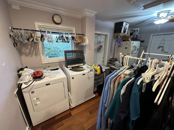 418 Alamanda Dr, Hallandale Beach FL 33009