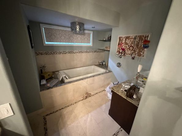 418 Alamanda Dr, Hallandale Beach FL 33009