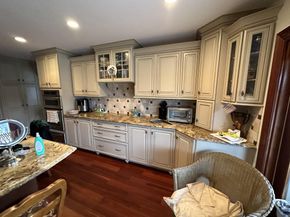 418 Alamanda Dr, Hallandale Beach FL 33009