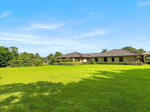 3 Peacock Lane, Village Of Golf FL 33436