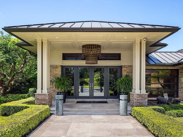 3 Peacock Lane, Village Of Golf FL 33436