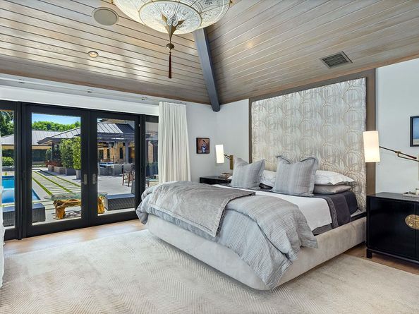 3 Peacock Lane, Village Of Golf FL 33436