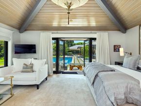 3 Peacock Lane, Village Of Golf FL 33436