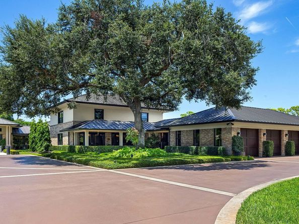 3 Peacock Lane, Village Of Golf FL 33436