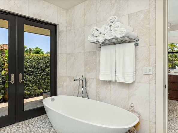 3 Peacock Lane, Village Of Golf FL 33436