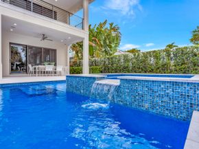 245 Alhambra Place, West Palm Beach FL 33405